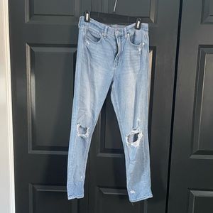 American Eagle Size 6 Mom Jeans